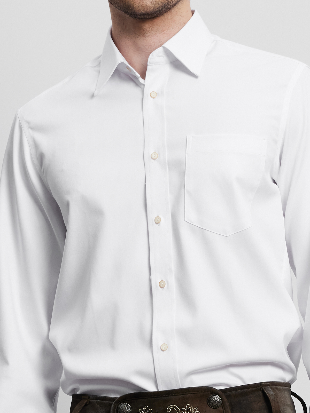Dirndlbluse in Weiß mit Spitzenbesatz
