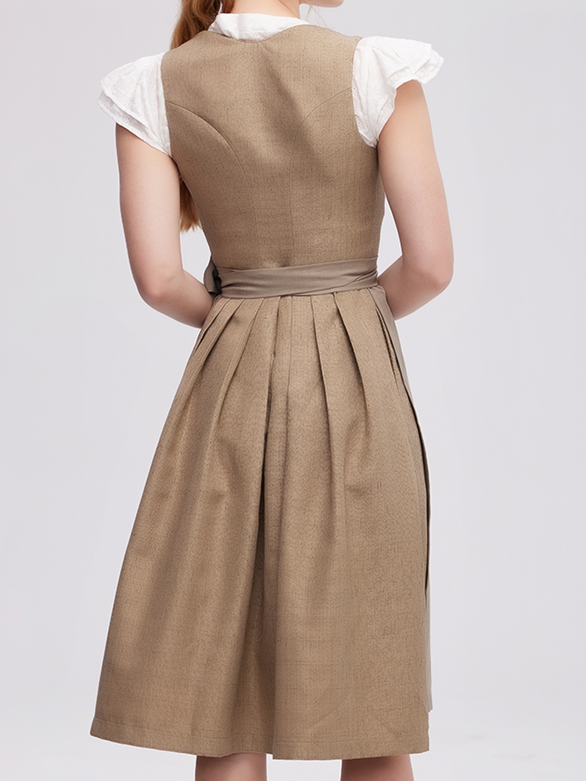 Dirndl Grün Samt – Eleganz und Tradition vereint
