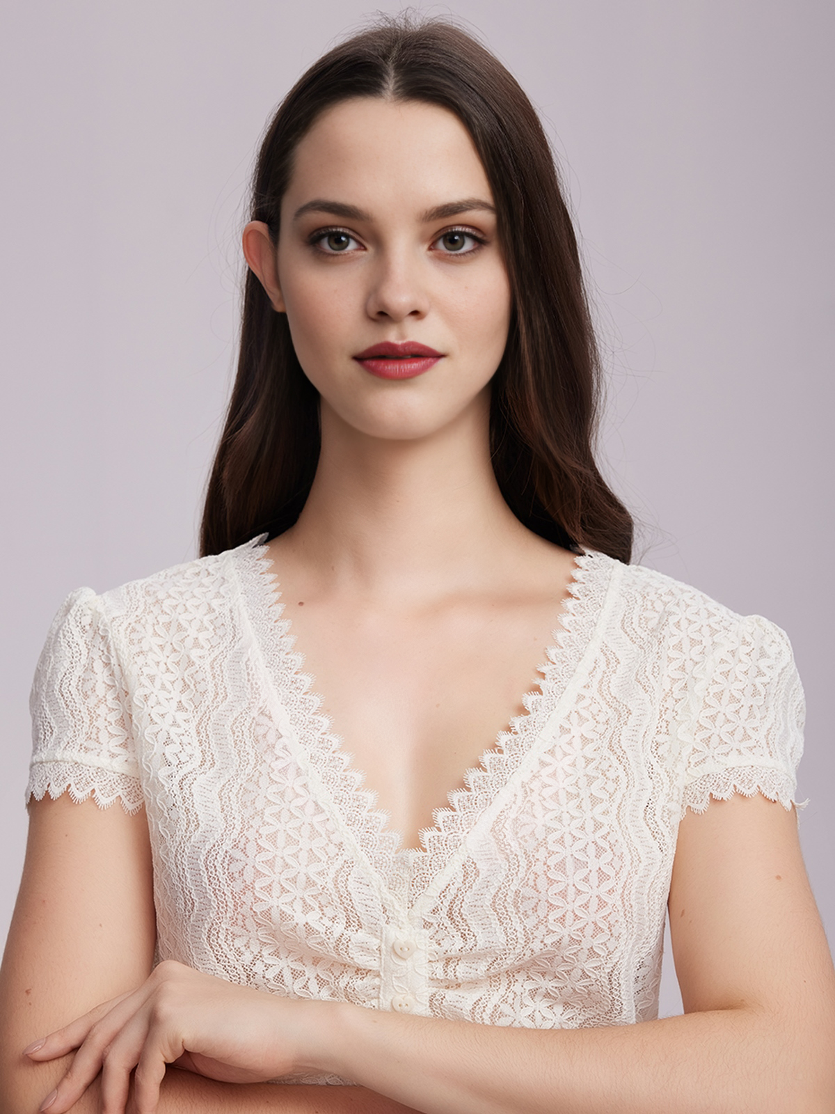 Dirndl Bluse in Weiß mit Spitzenverzierung