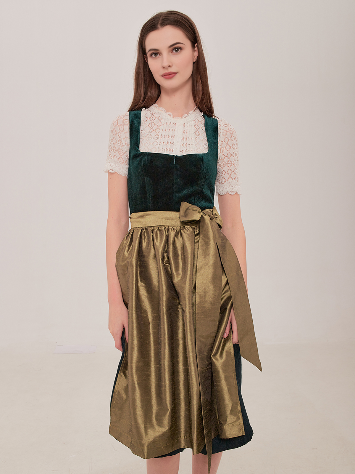 Dirndl in Grün – ein moderner Look mit traditionellem Charme
