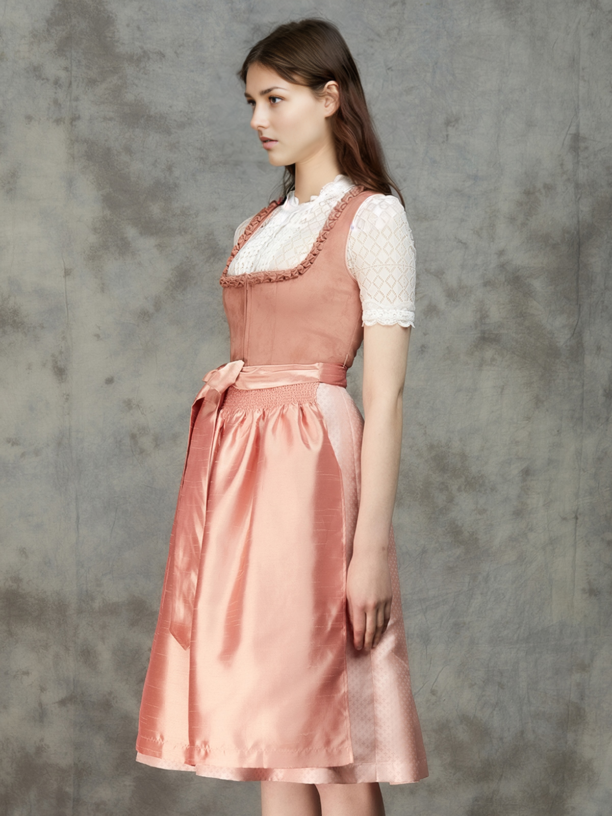 Dirndl in Rosa – feminin und modern