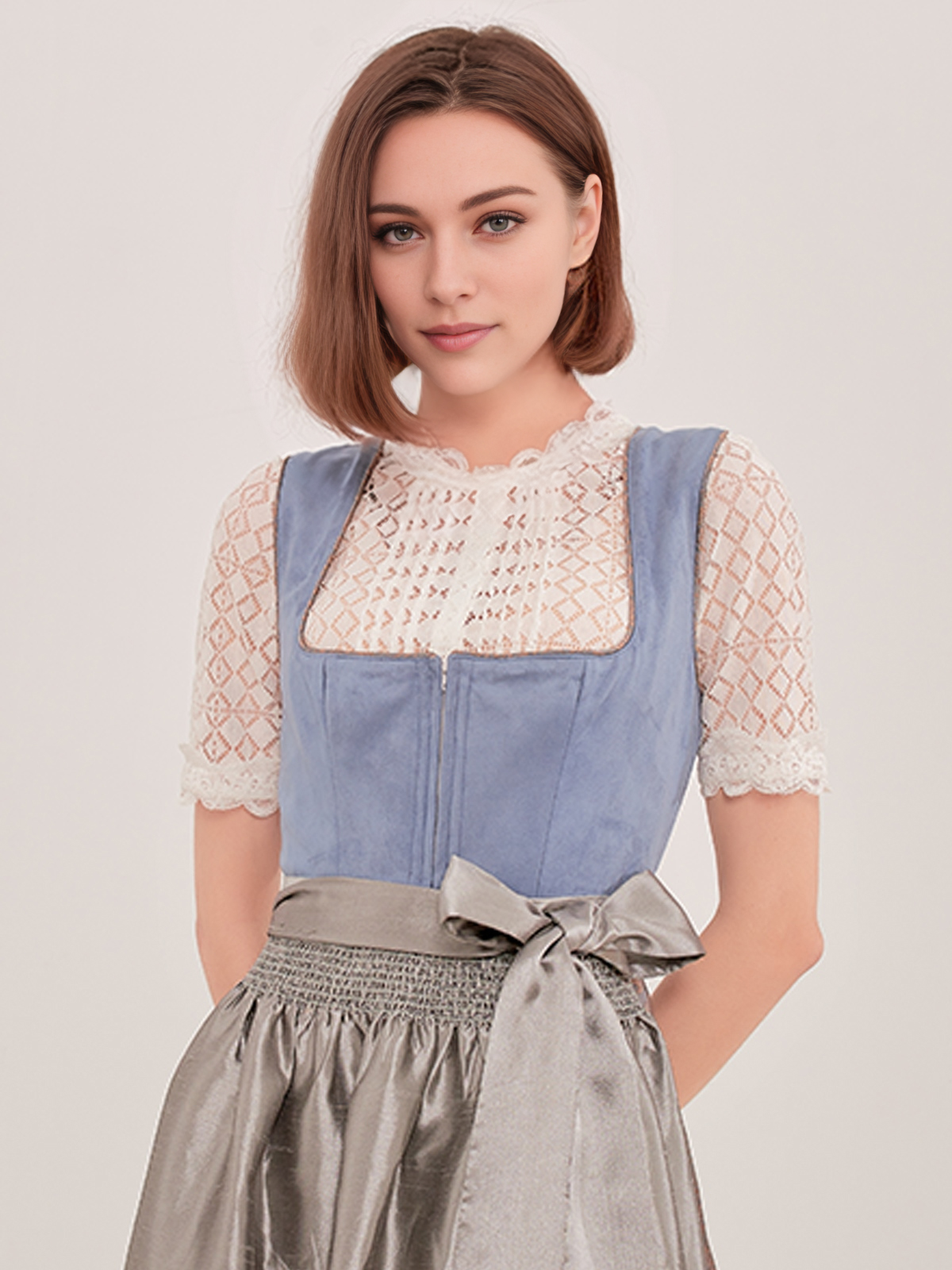 Dirndlbluse mit V-Ausschnitt in Blau