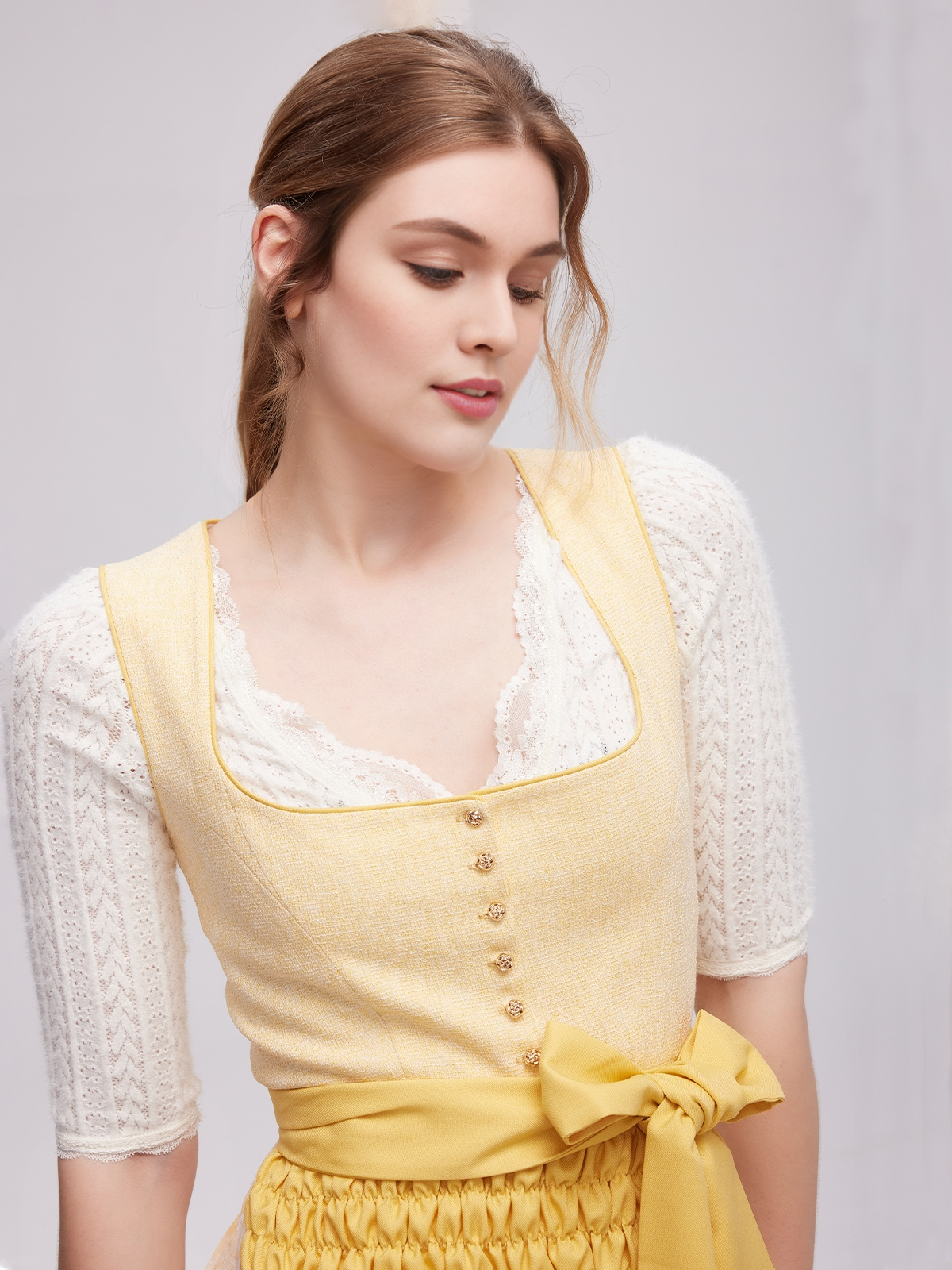 Dirndl 2024 Grün – Eleganz trifft Tradition