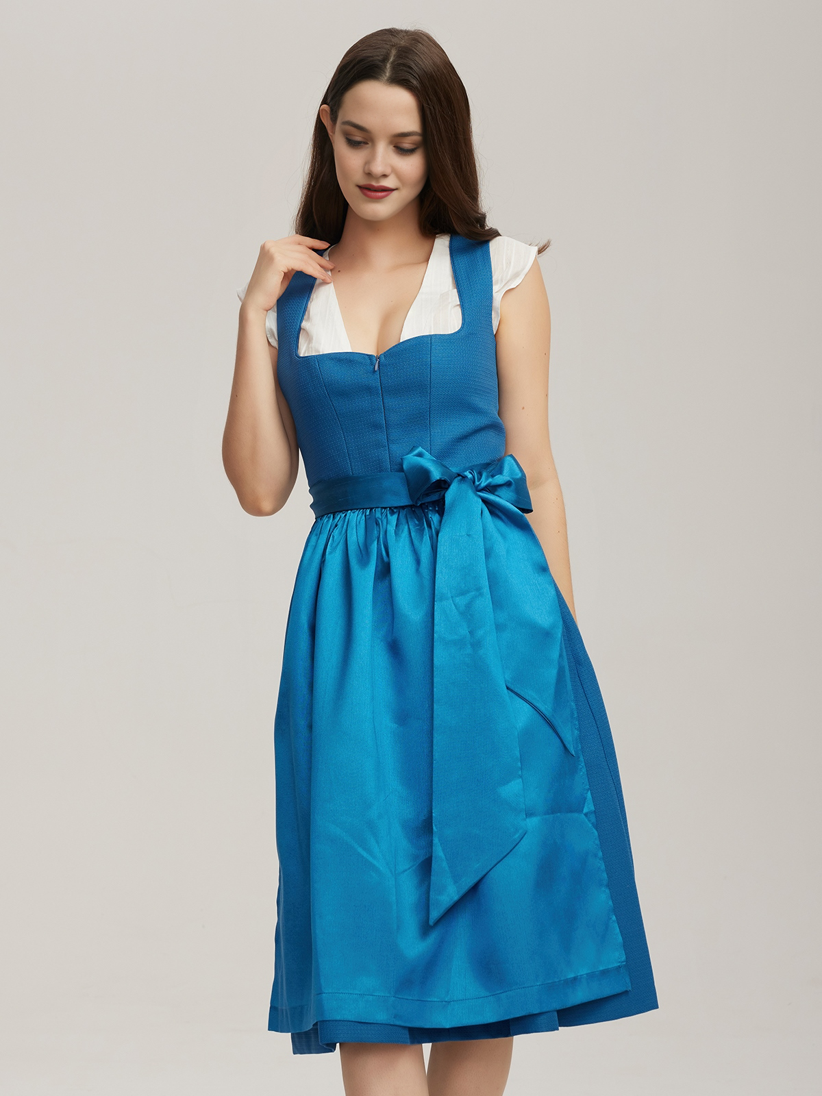 Dirndl in Blau